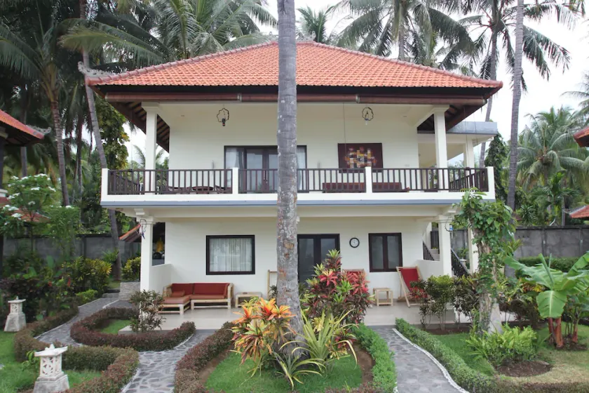 Double room with sea view at Bondalem Beach Club - Image 1