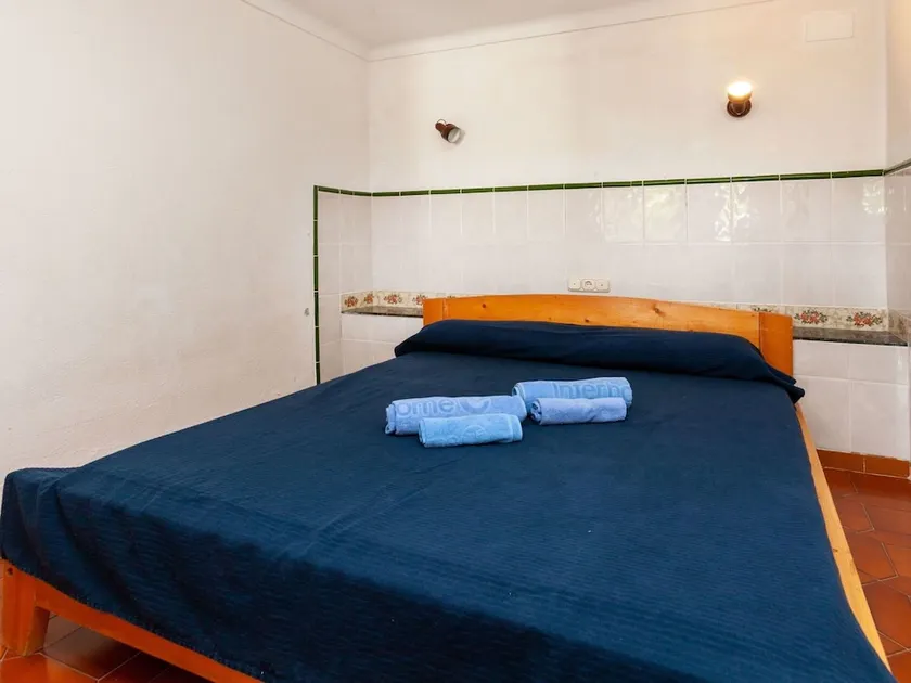 Vacation Home i L'escala med 5 sovrum som kan rymma 8 - Image 1