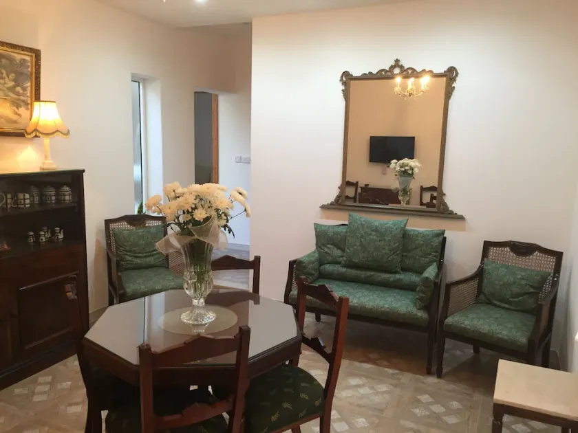 Rose Building Apartment - Image 1
