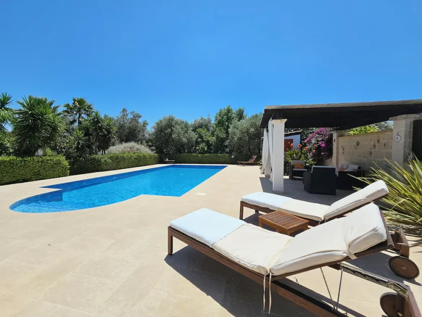 Delightful landskab villa med privat pool beliggende i en smuk have. - Image 1