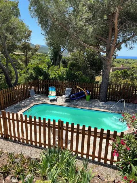 House with swimming pool, sea and mountain views with direct access to the beach 700m - Image 1