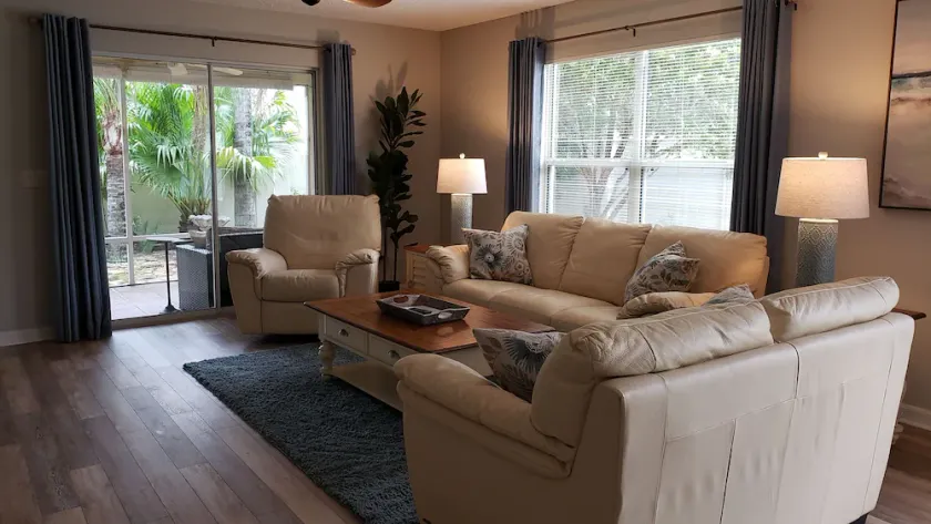  Walk to Lake Sumter Landing! Golf cart included! - Image 1