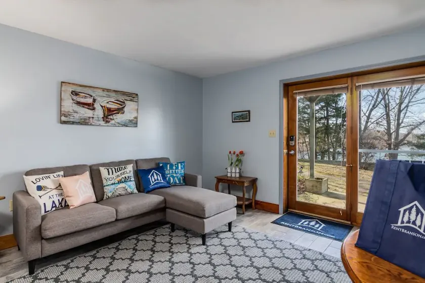 Experience Dockside Living on Table Rock Lake w/ Easy Walk-In Access, Dog-Friendly & Free Tickets - Image 1
