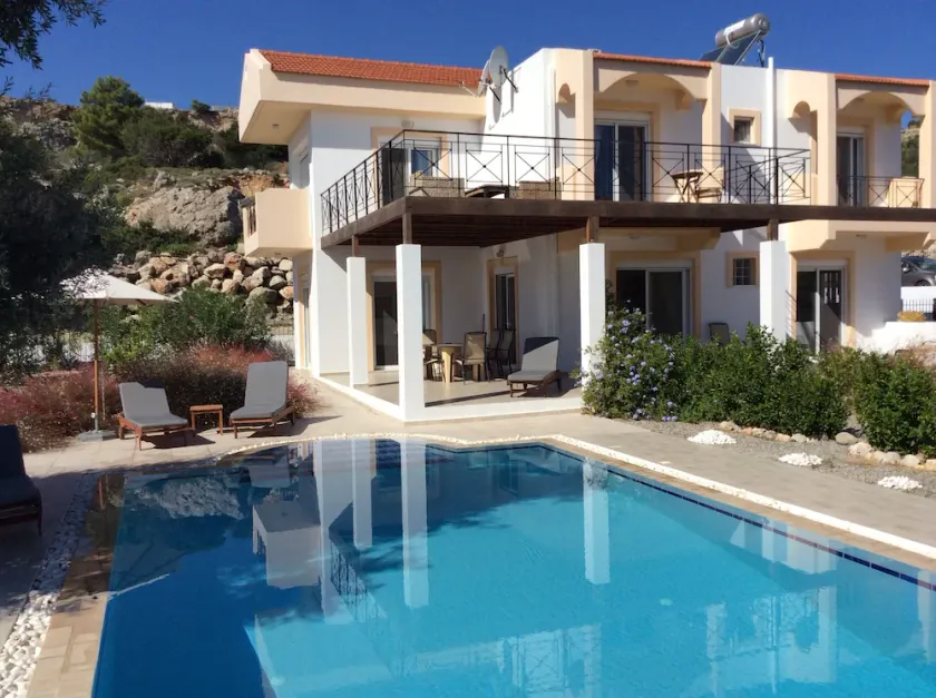 Lyxvilla uppvärmd privat pool med utsikt över Tsampika Beach - Image 1