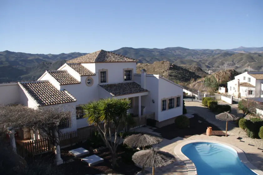 Villa Rosada - luxurious 3 bed/bathroom villa with garden and pool - Image 1