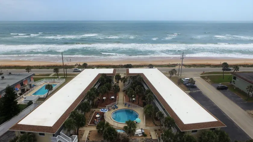 OCEAN VIEW CONDO w/ Pool, Cable, Wifi, BEACH ACCESS. Ormond-by-the-Sea  - Image 1