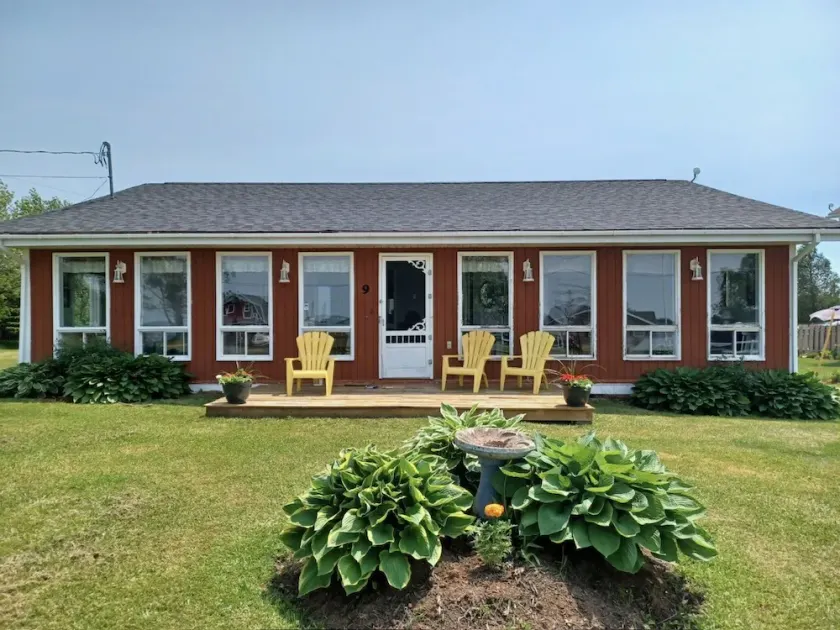 Grandview Beach Cottage, 3brm + våningssäng hus, kajaker, 10km till Summersid - Image 1