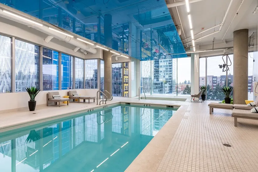 Sophari Bellevue Tower Apts - Image 1