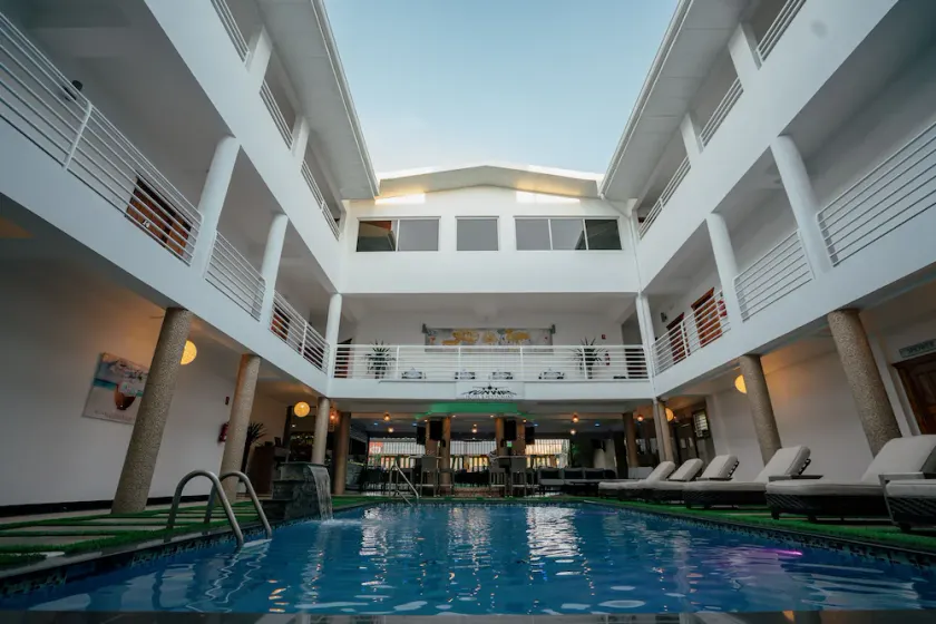Runway Hotel - Image 1
