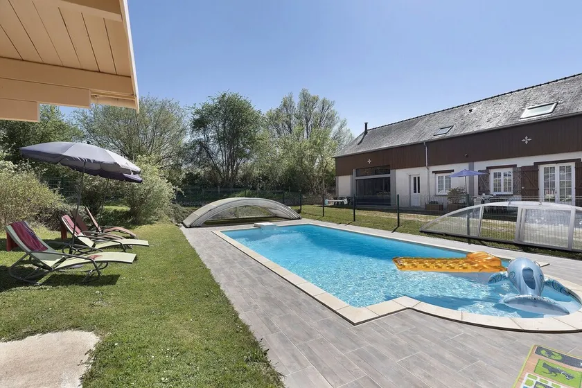 Gites con piscina compartida, terraza y Wi-Fi cerca de Le Lude y el zoo de La Flèche - Image 1