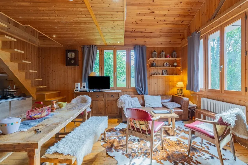 Quiet and Authentic Mountain Chalet - Image 1