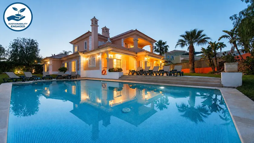 Holiday home w/ heatable pool & BBQ - Image 1