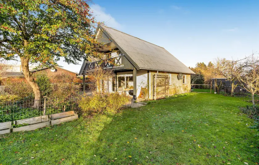 3 bedroom gorgeous home in Kalvehave - Image 1