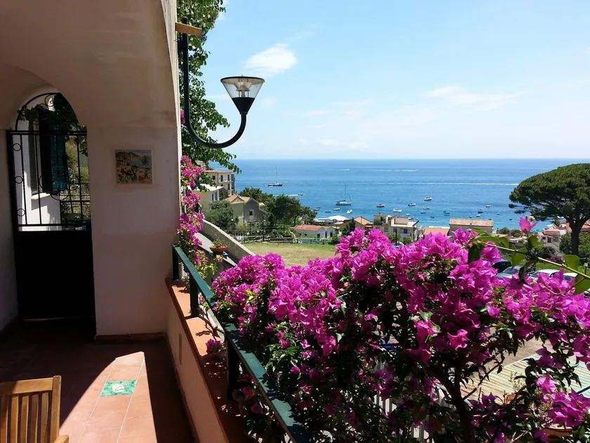 Casa Bouganville en la costa de Amalfi - Image 1