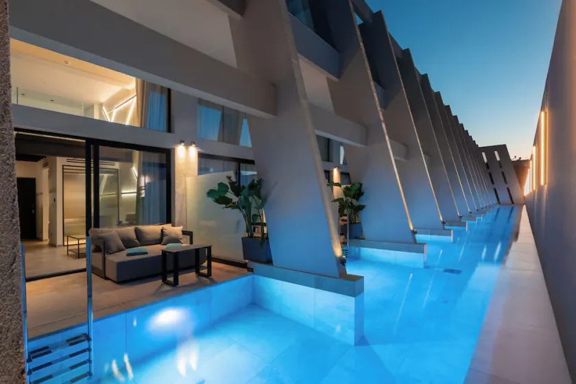 Agkyra Hotel - Image 1
