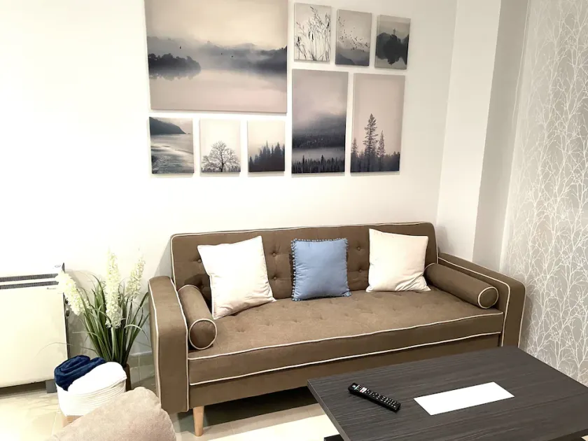 LUNA-CENTRAL APARTMENT - Image 1