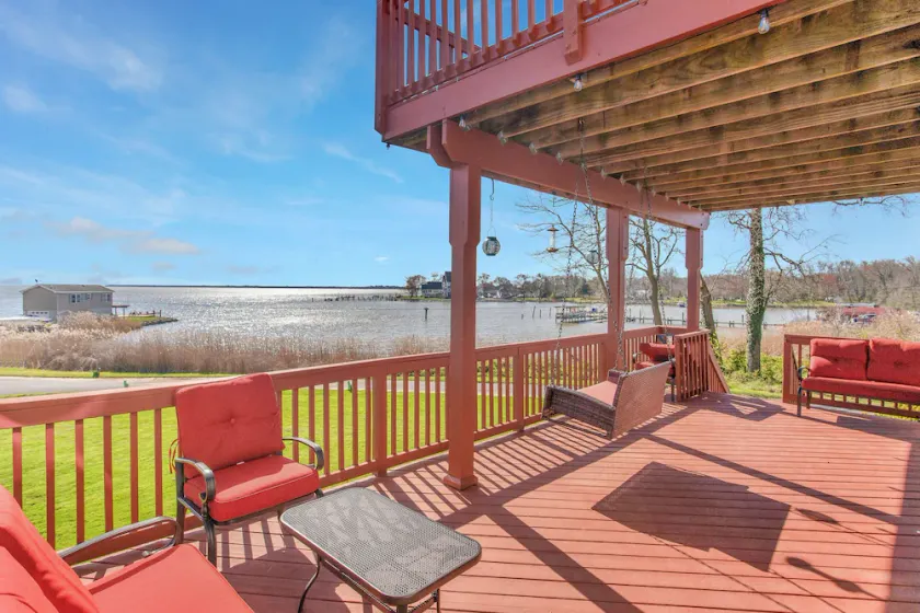 Baltimore Waterfront Home, fire-pit, picnicshed,14 mi to Inner Harbor, sleeps 18 - Image 1