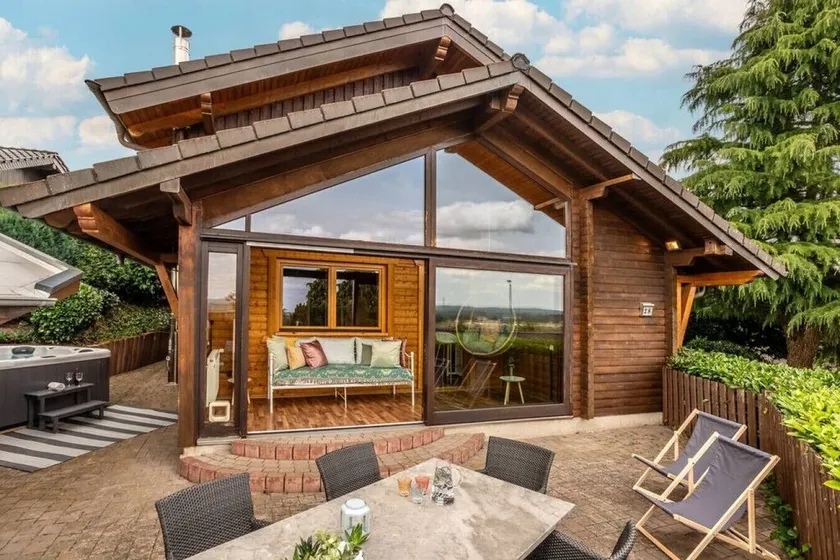Panoramic Chalet Hot Tub, BBQ, view, terrace - Image 1