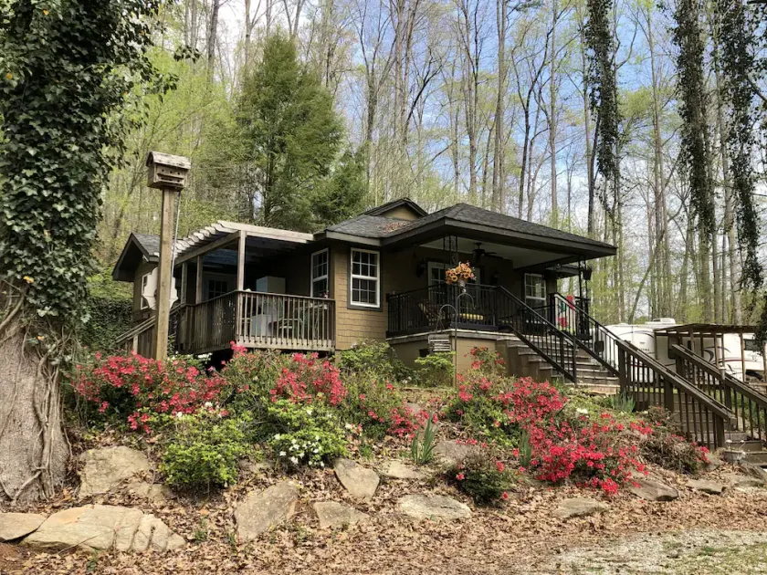 Longrifle Lodge - Image 1