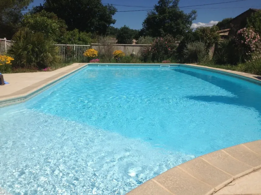 Villa avec grande piscine privée et sécurisée, au calme, 4 à 6 couchages - Image 1