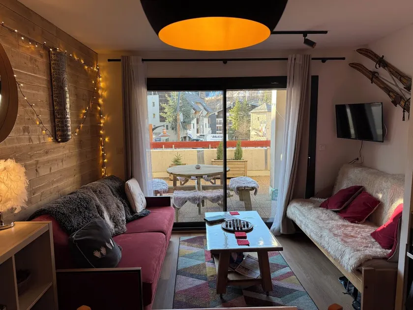 Large terrace, ideally located with Mountain Views in a Family friendly village. - Image 1