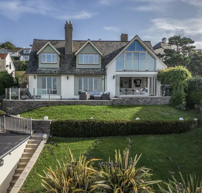 Enjoy Stunning Sea Views From A Detached Contemporary Coastal Holiday Home - Image 1