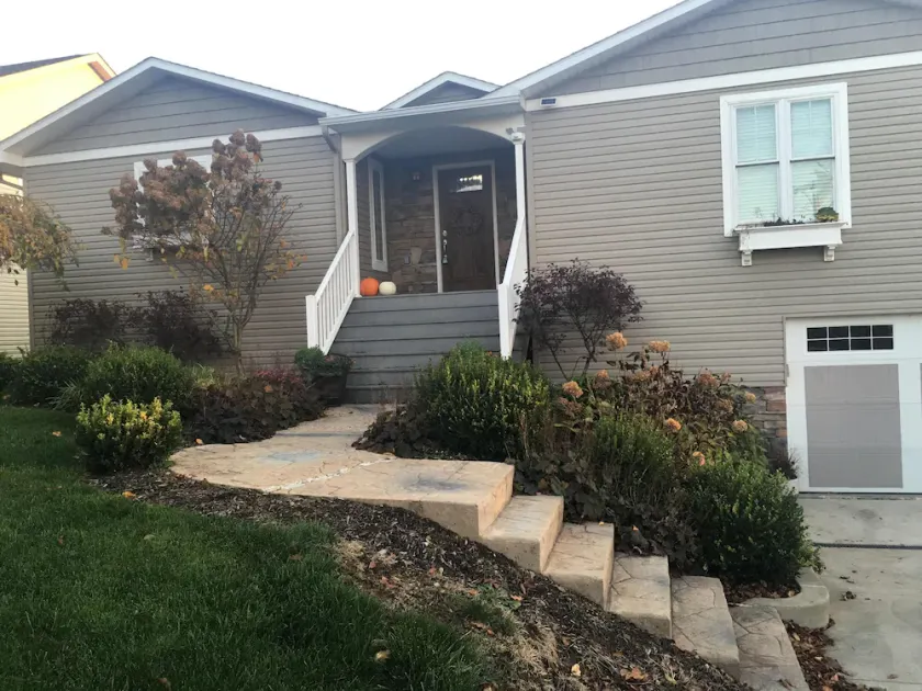 House on the 16th Tee! - Image 1