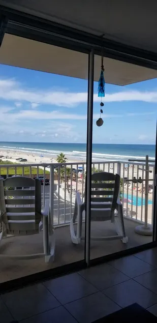 Salty Kisses OCEANFRONT Daytona Beach studiolejlighed - Image 1