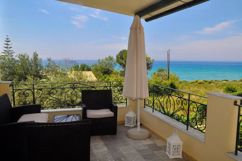 Beach houses in Corfu “Angelos” at Agios Gordios - Image 1