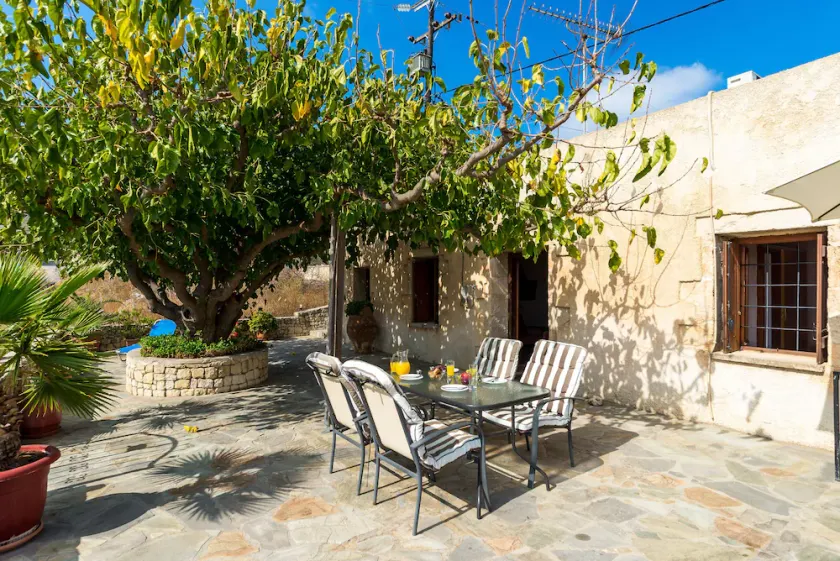Artemis House stenhus i den historiske by Aptera, Chania - Image 1