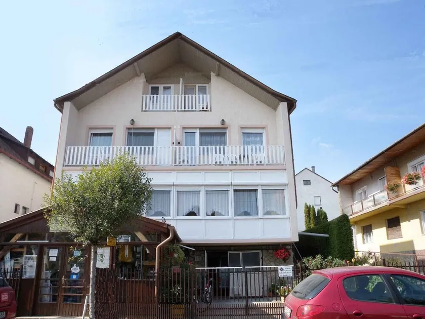 Holiday apartment with WiFi near the thermal baths - Image 1