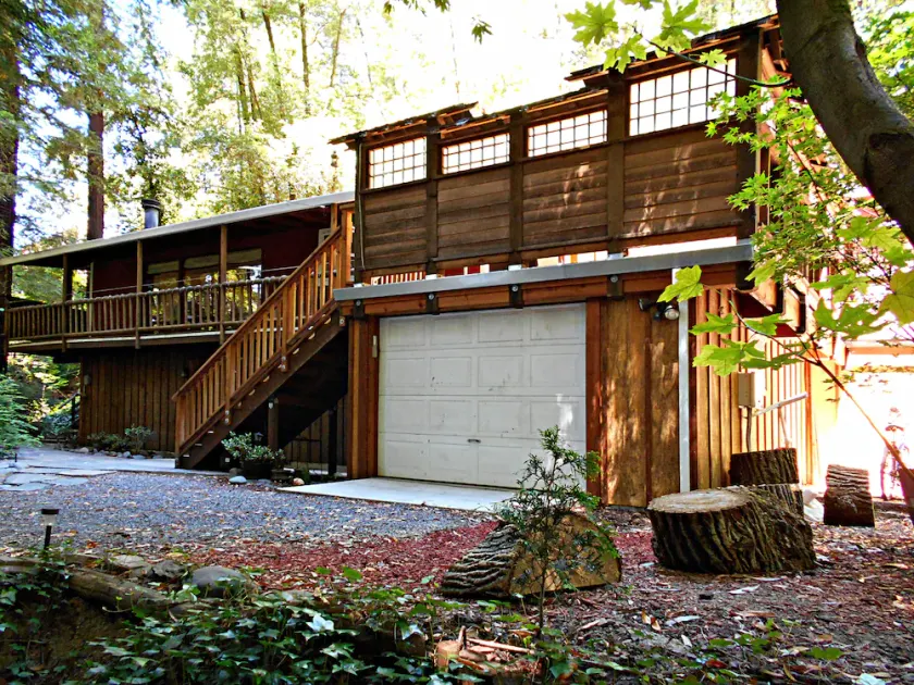 ~Fall SALE~Upscale GetAway@~Private Beach~Kayaks~SPA,Sauna,Basics,3-5 Nights min - Image 1