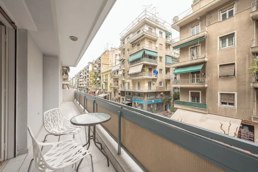 Victoria Majestic Suites Apartments - Image 1