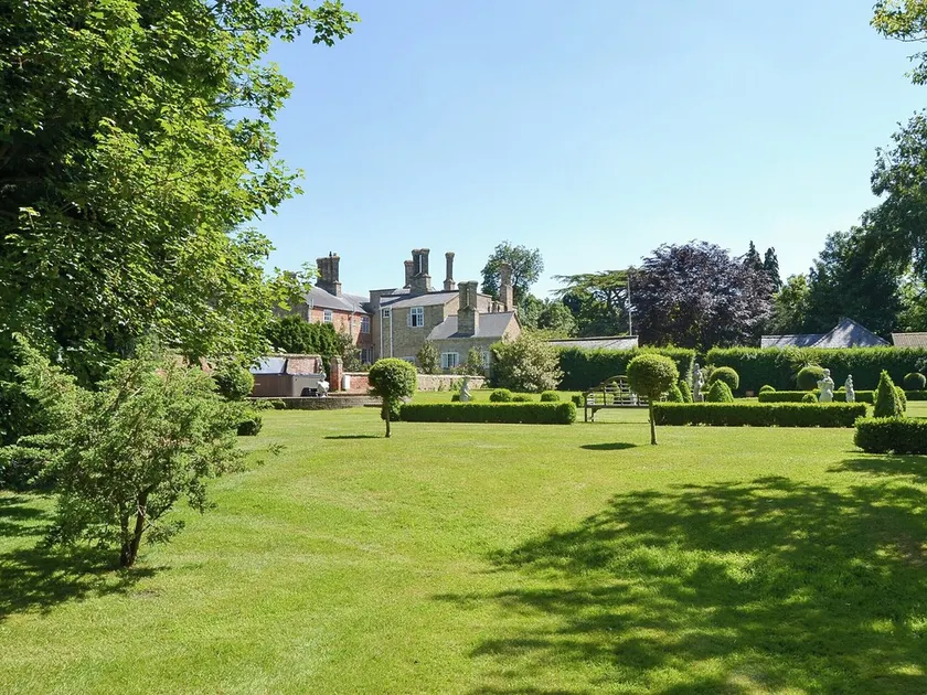 9 Schlafzimmer Unterkunft in Stow Bardolph, near King&rsquo;s Lynn - Image 1