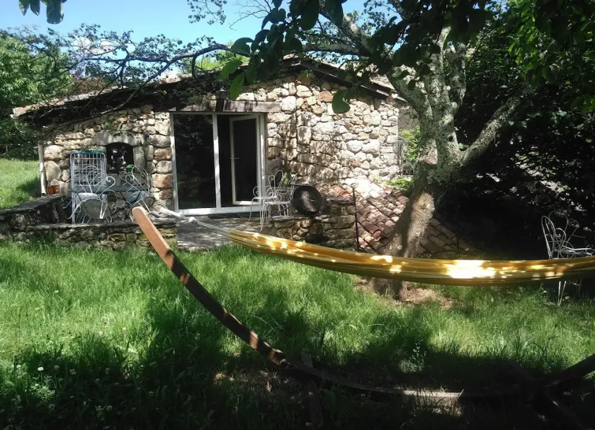 renoveret sommerhus rolige og komfortable i South Ardèche i dalen af ​​Balm - Image 1