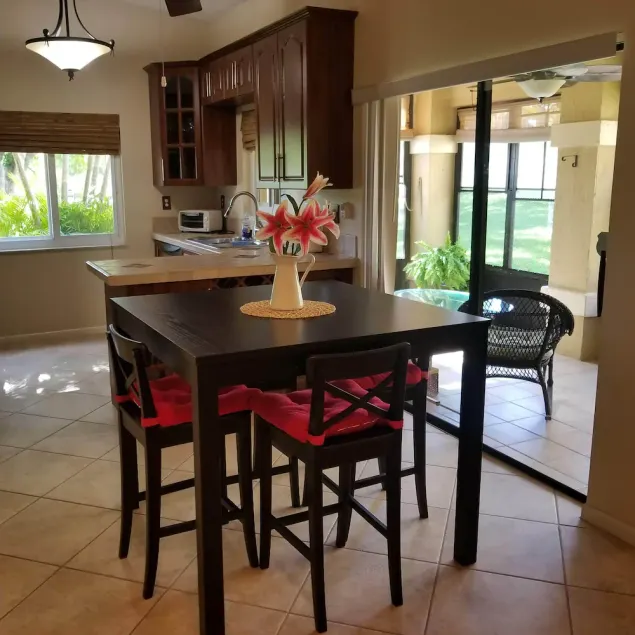 Schönes Miami Lakehouse für Familien 3 Betten / 2 Bäder / 6 Personen - Image 1
