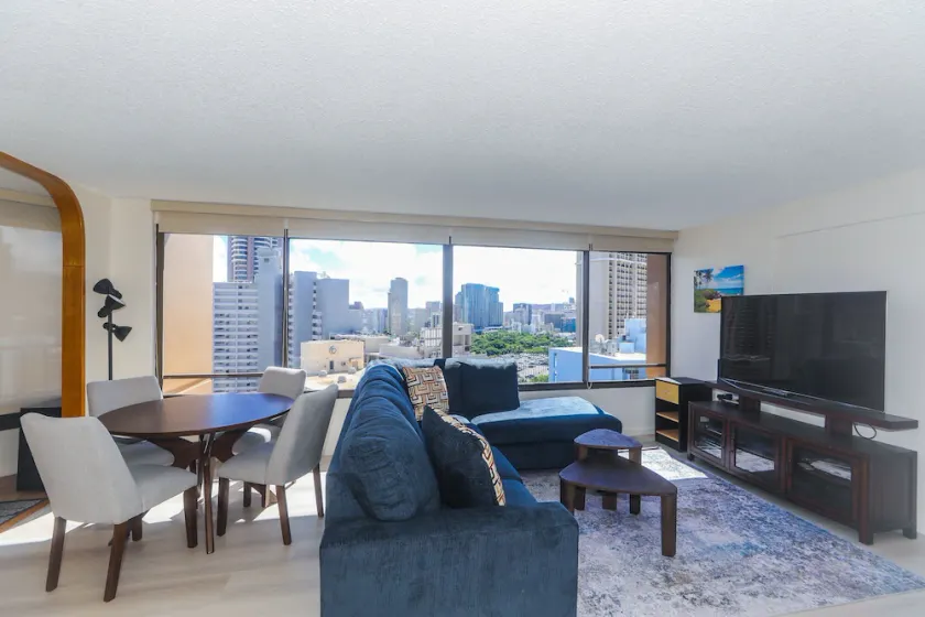 Discovery Bay 1419 - Image 1
