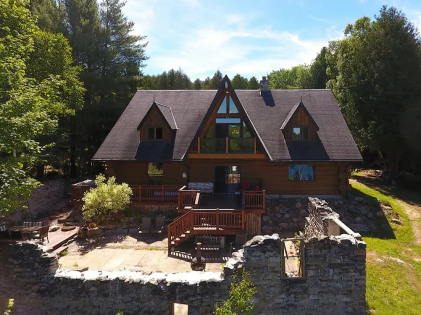 Atemberaubende Blockhaus auf einem privaten See - Image 1