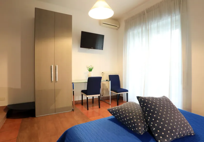 Primo Piano Guesthouse - Bari Policlinico - Image 1
