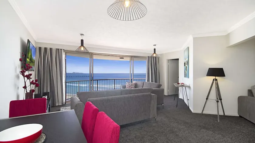 Grande Corniche U17 - Panoramic Kirra Hill - Image 1