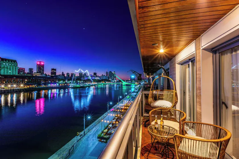 Family Apartment with Puente de la Mujer View in Puerto Madero - Image 1