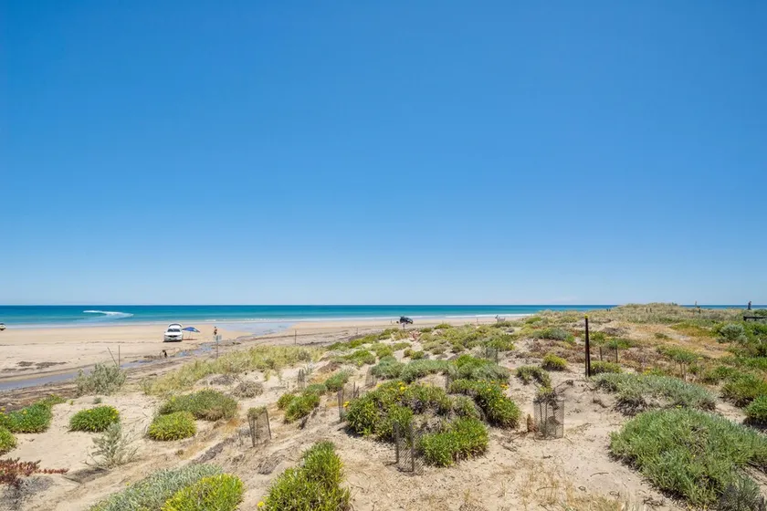 Gorgeous Beach and Ocean Views - Located right on the Beach - Image 1