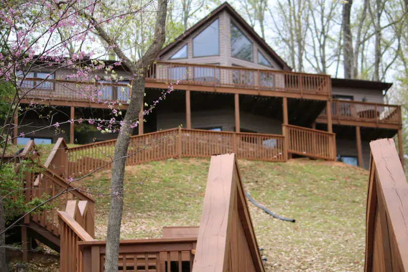 Renovated Lakefront Home at Smith Mtn Lake - Sleeps 10 - Private Dock, Fire Pit - Image 1