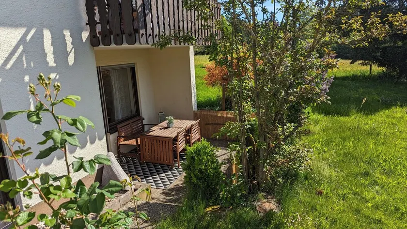 Holiday Apartment Wiesenblümle with Private Terrace, Garden, and Wi-Fi - Image 1