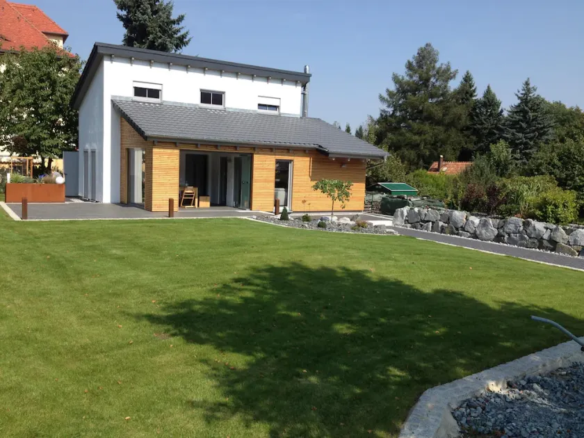 Casa de férias para até 6 pessoas, com um grande jardim, 3 quartos e 2 banheiros <br> - Image 1