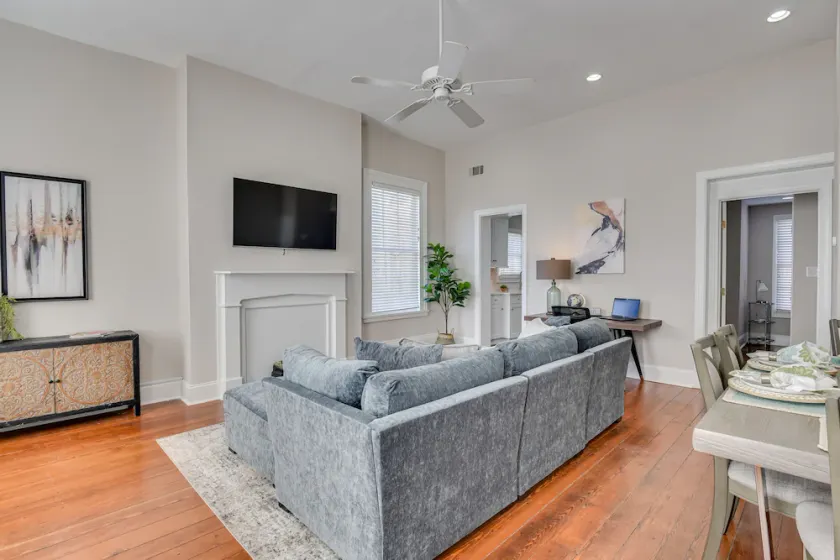 Stovall #4 Stylish 1 bedroom with private free parking - Image 1