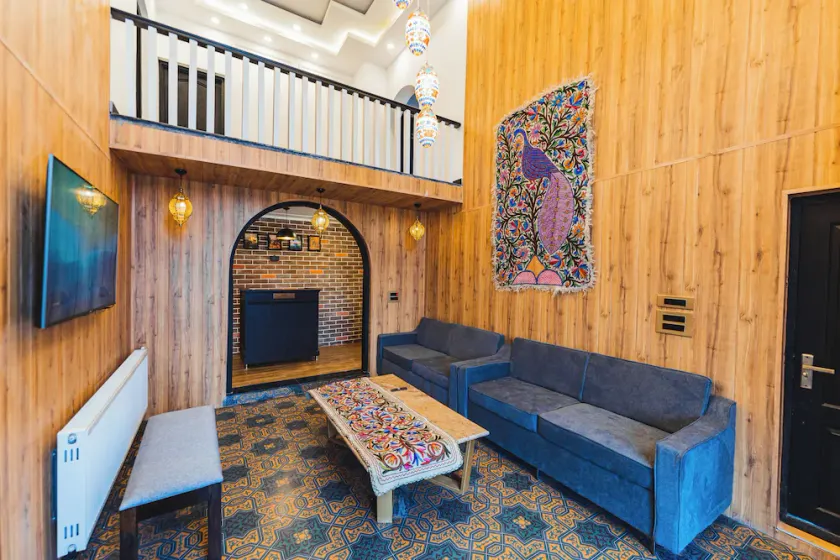 Chinar Wood Cottage - Image 1