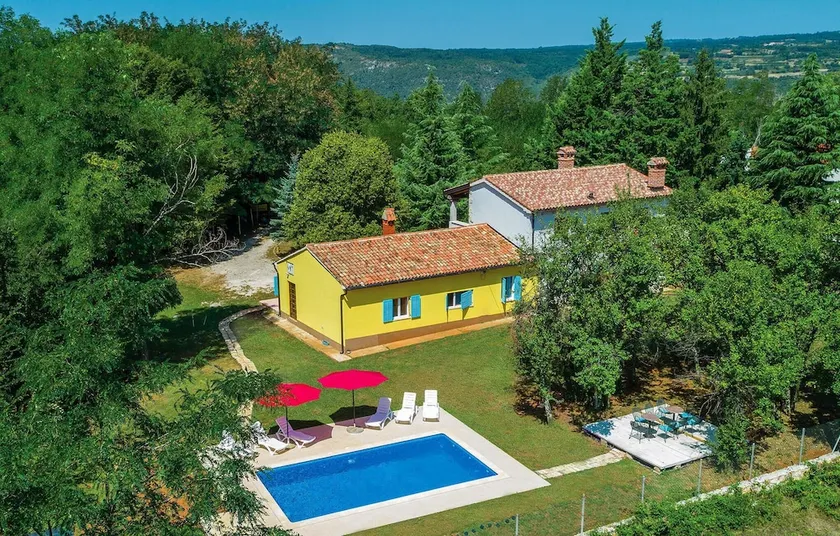 Beautiful home in Nedescina - Image 1