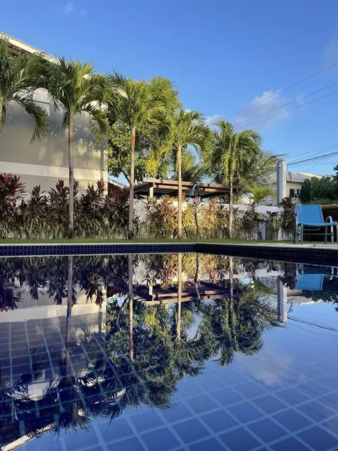 HOUSE W/ RESORT SERVICE,  2 MIN WALK TO THE BEACH, POOL, AC, WIFI, MAID - Image 1