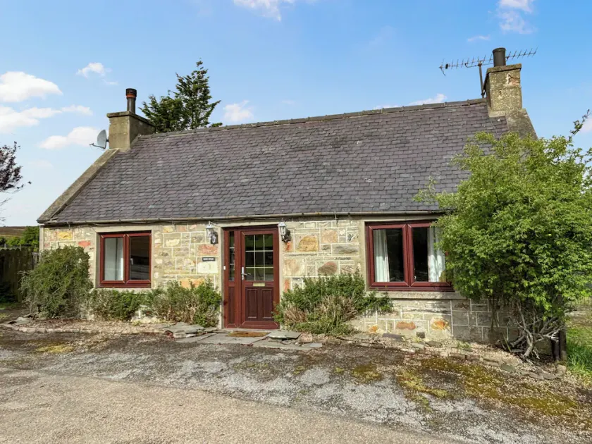 2 bedroom accommodation in Auchnarrow, near Tomintoul - Image 1